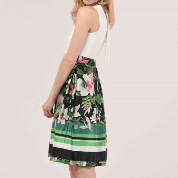 CLOSET LONDON GREEN CLOSET GOLD V-NECK 2-IN-1 DRESS - Picture 3 of 4